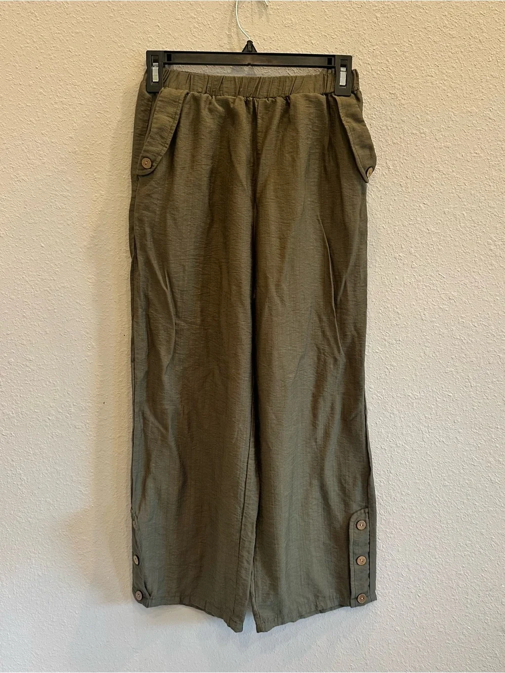 Emery Rose Olive Wide Leg Crop Pants Size S Boho Casual - Picture 1 of 3